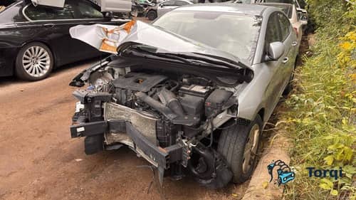 Front Left Knuckle / Spindle